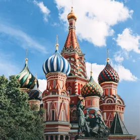 Поиск и бронирование отелей, квартир и домов Москве