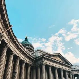 Поиск и бронирование отелей, квартир и домов в Санкт-Петербурге