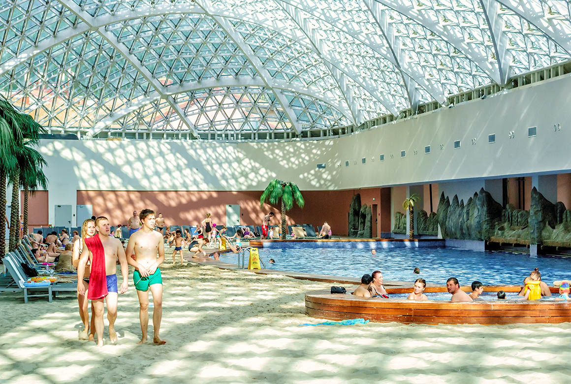 Семь лучших аквапарков Москвы и Домашние боксы в городе